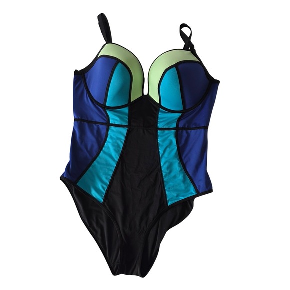 City Chic Other - City Chic Color Block One-Piece Swimsuit Underwire Large/20 Plus Vacation